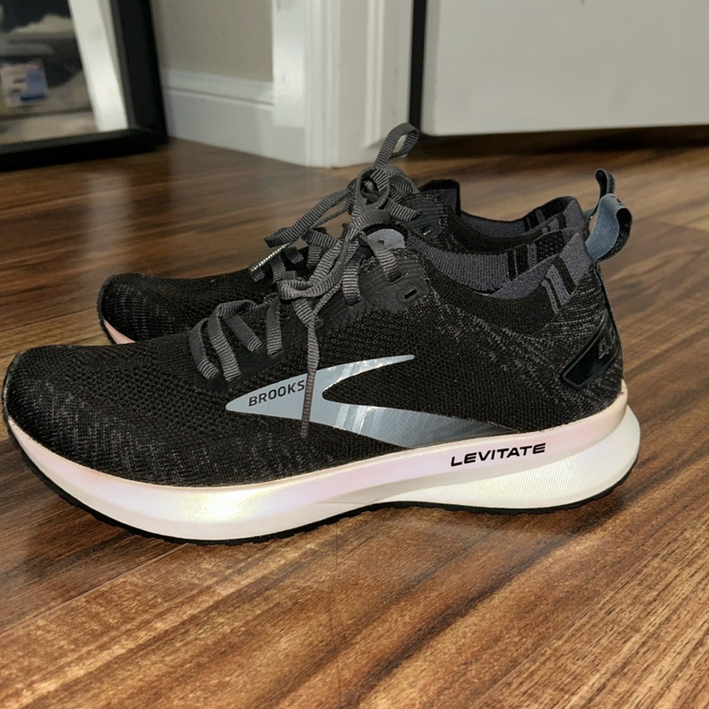 Brooks Levitate Running Shoes